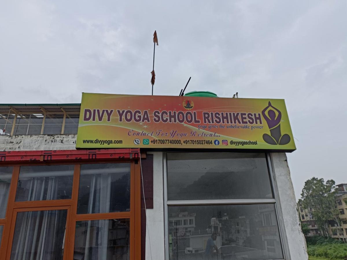 Narendra Nagar Divy Hotel And Yoga School מראה חיצוני תמונה